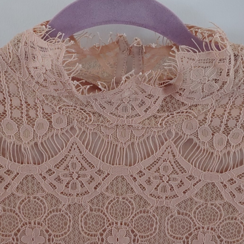Nude/Peach colored lace top - Picture 2 of 4